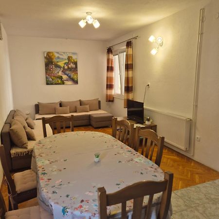 Apartments Veni Up สตารีกราด-ปาเคลนีซา ภายนอก รูปภาพ