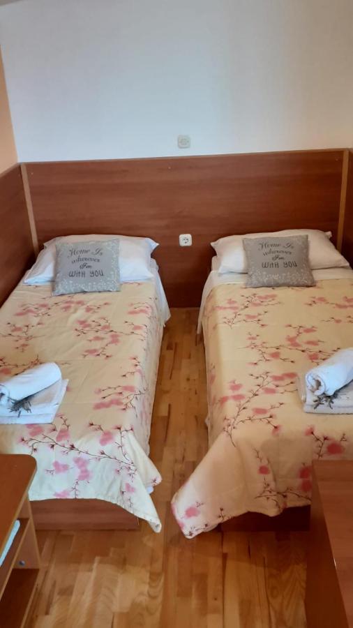 Apartments Veni Up สตารีกราด-ปาเคลนีซา ภายนอก รูปภาพ
