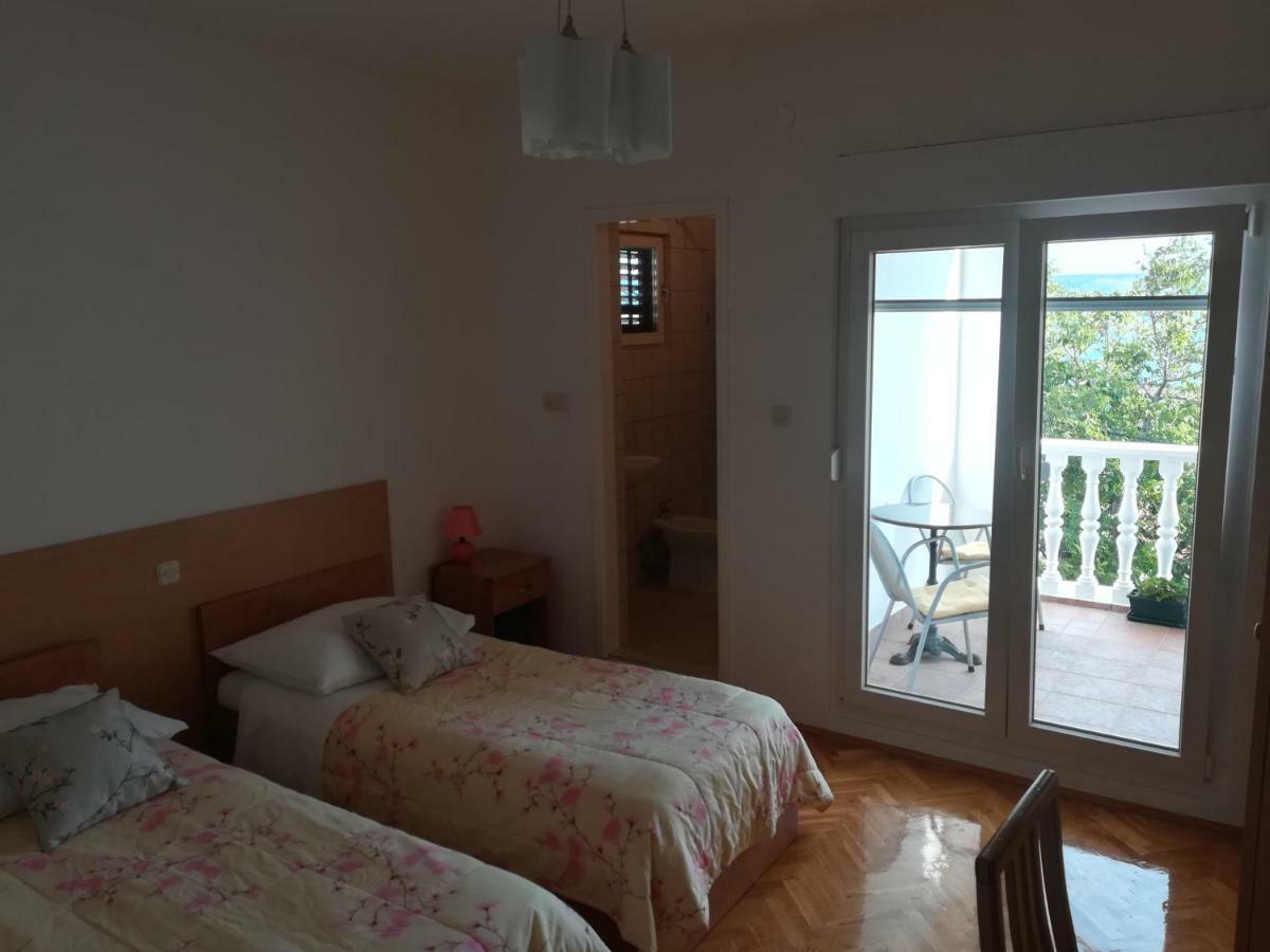 Apartments Veni Up สตารีกราด-ปาเคลนีซา ภายนอก รูปภาพ